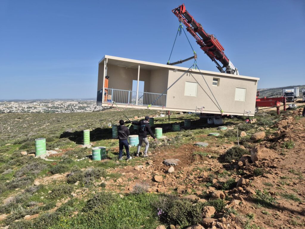 מבנים ניידים למגורים עם הובלה על ידי חברת יצחק שרעבי