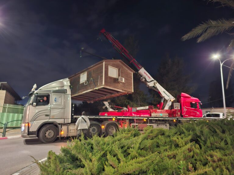 הובלת צימר מעץ